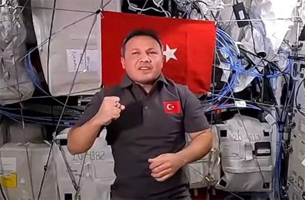 Alper Gezeravcı, Uzaydan Samsun'a Bağlanarak Soruları Yanıtladı ...