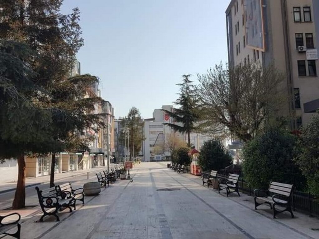 Samsun'da sokağa çıkma yasağı sonrası her yer ıssız kaldı