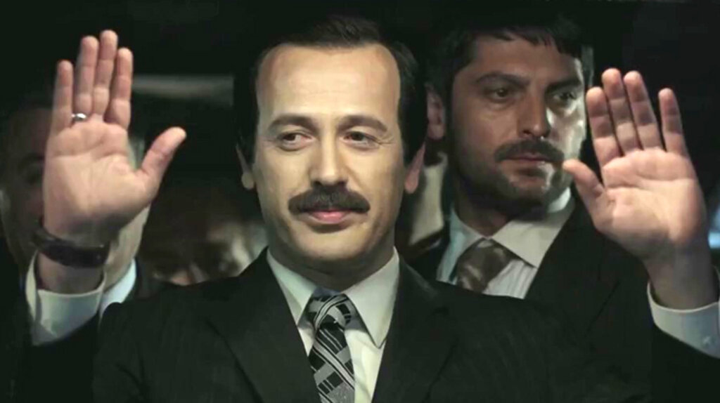 Reis filminin yönetmeni Ali Avcı FETÖ'den gözaltına alındı