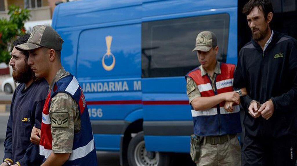 Suriye sınırında 5 DEAŞ'lı eylem yapmadan yakalandı